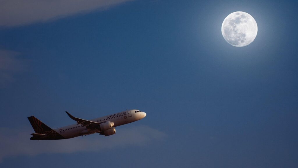 Elon Musk’s NEW Tesla Electric Plane Is Set to CHANGE the World