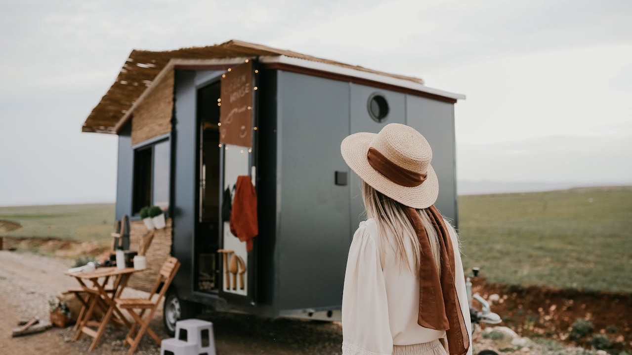 Elon Musk’s $30,000 Tesla Tiny House: The Future of Affordable and Sustainable Housing