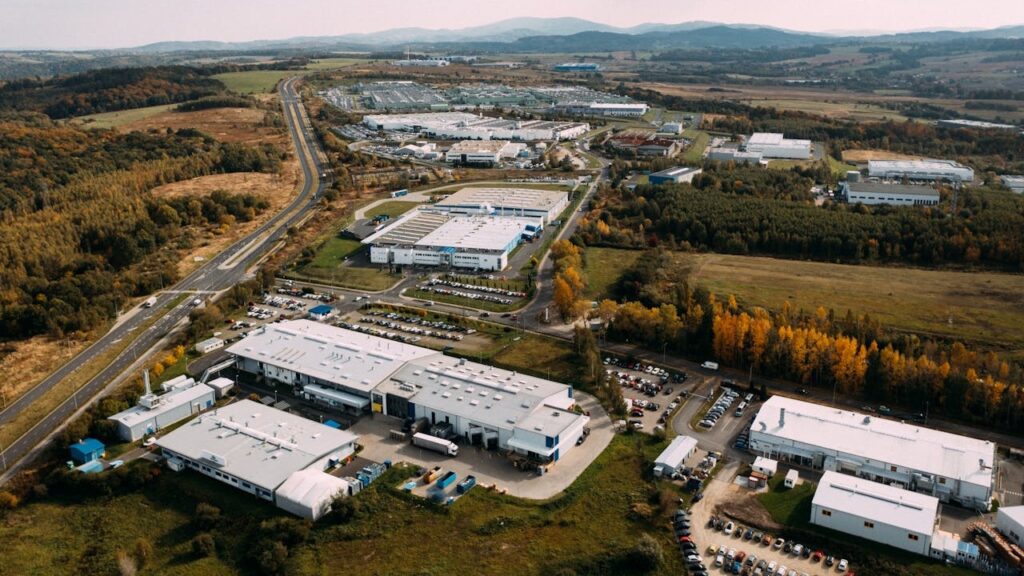 Elon Musk shocks w 45 Teslas produced every hour! What’s inside 50,000‑ton Giga Press?