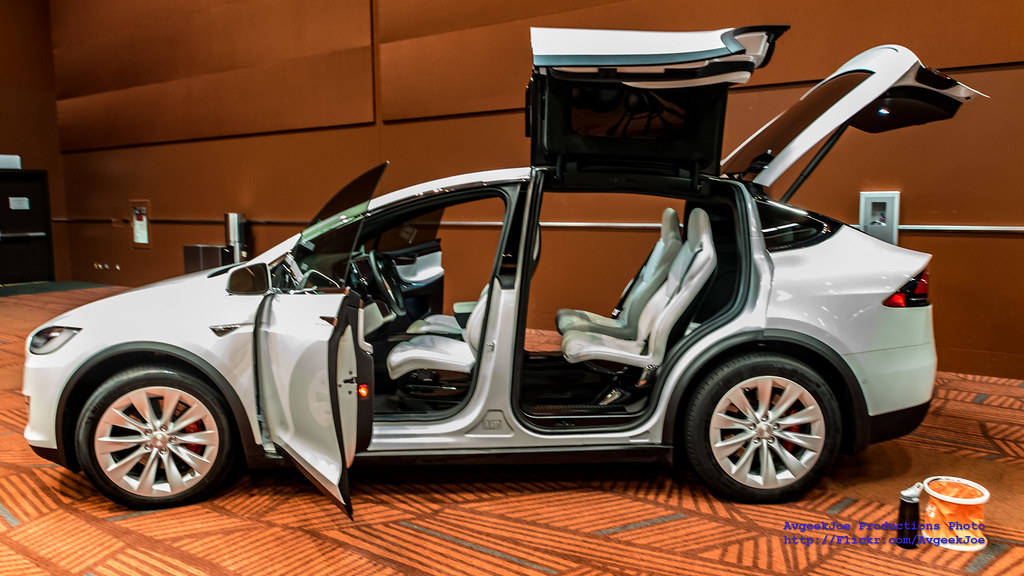 $59K NEW Tesla CyberSUV Finally Spotted At Giga Texas