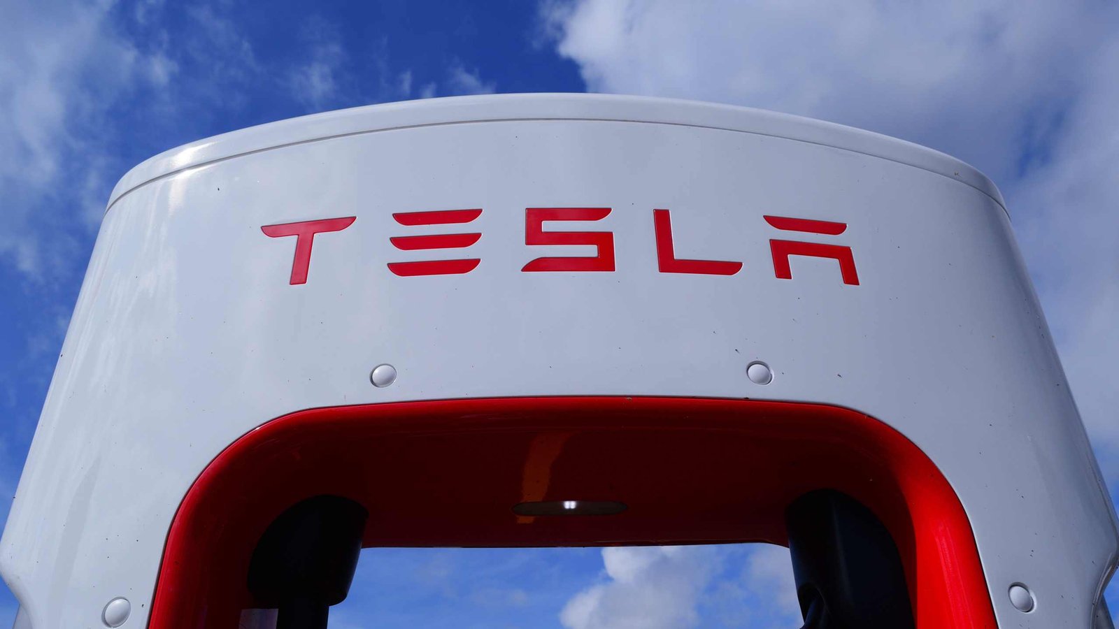 Tesla’s new Megablock system can power 400,000 homes in under a month