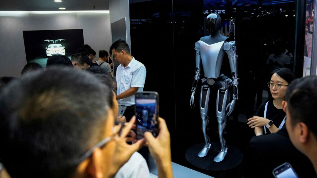 Tesla Bot Gen 3 Finally UPDATED With 3500 NEW Tasks! Amazing COOKING, Clean House & Serve BEER