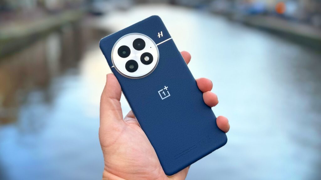 Elon Musk's 2026 NEW Tesla Pi Phone is BREAKING the Market: