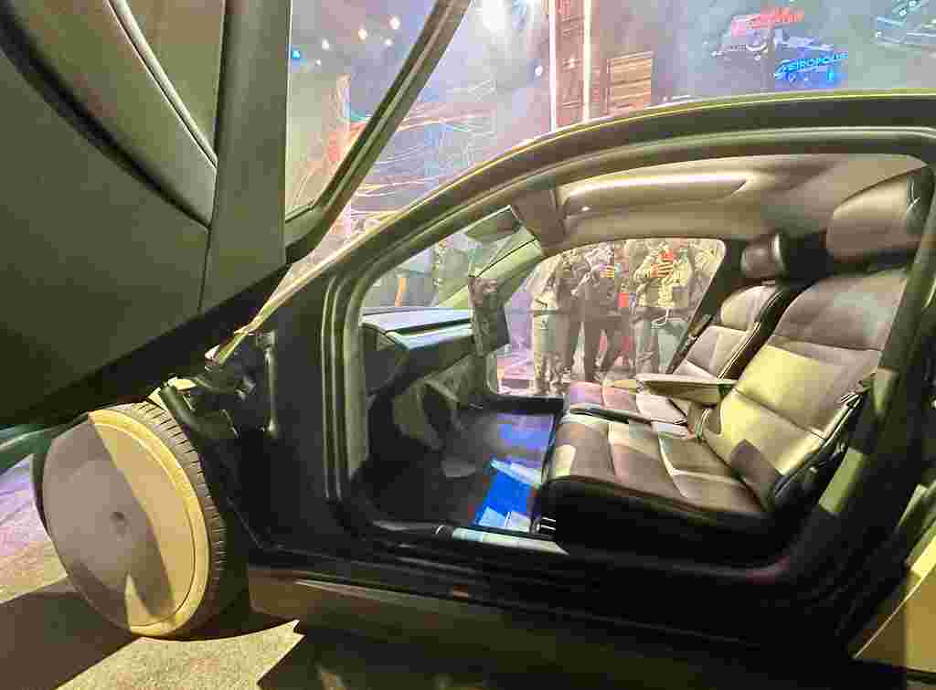 The Tesla Robotaxi 2026