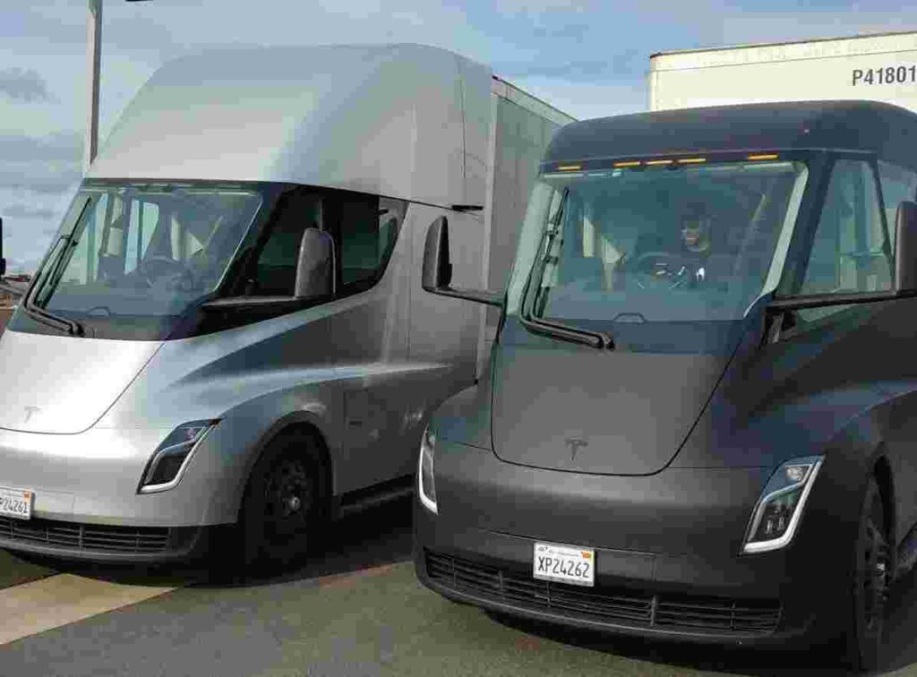 Tesla Semi 497-Mile Version Revealed