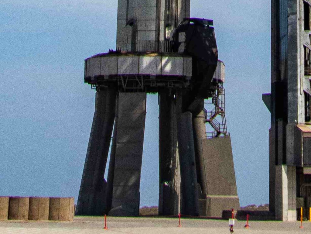 SpaceX Starship B19 Stacking after Incident to Launch Flight 12