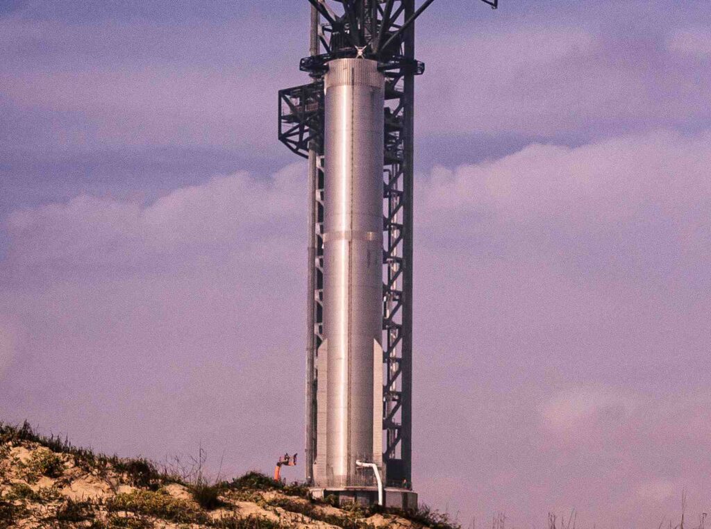 SpaceX Ramped Up Starship B19 Stacking after Incident to Launch Flight 12