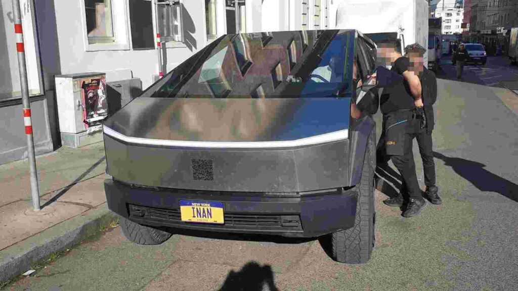 Elon Musk's Tesla Cybertruck Faces NEW Design Problems at Giga Texas