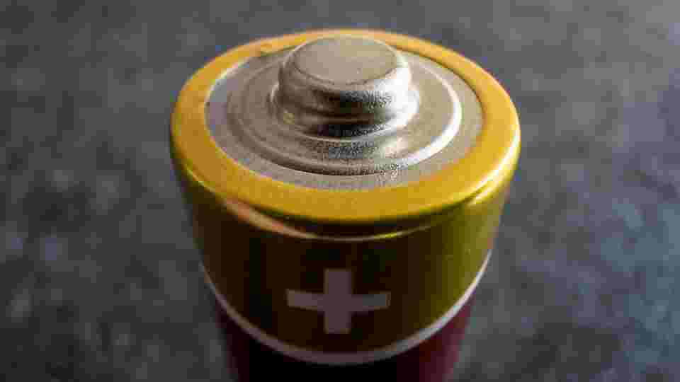 World's FIRST Solid State Battery in Production? Donut Lab Leak the Truth Inside