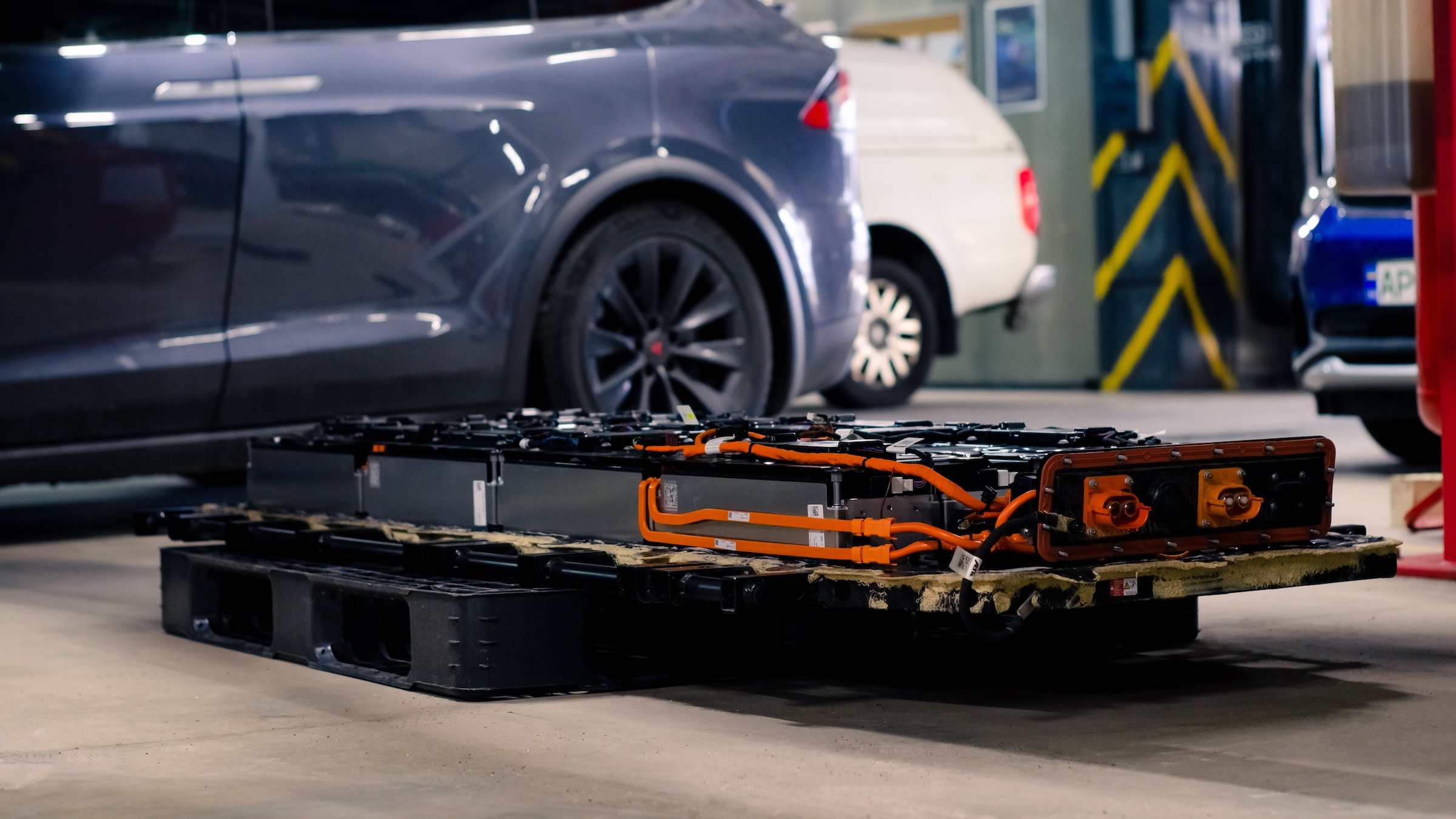 World’s First EV Battery Claims 1,000 Miles and 4-Minute Charging