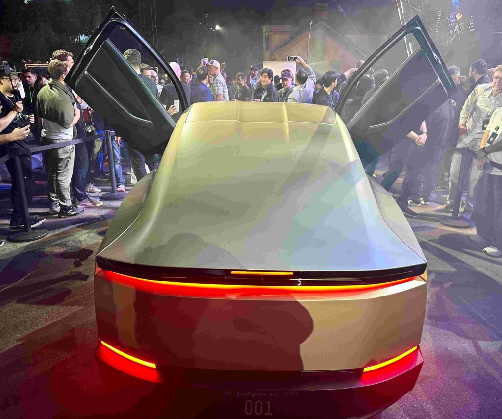 Elon Musk Unveils a Major New Change to Tesla’s Robotaxi Cybercab 2026