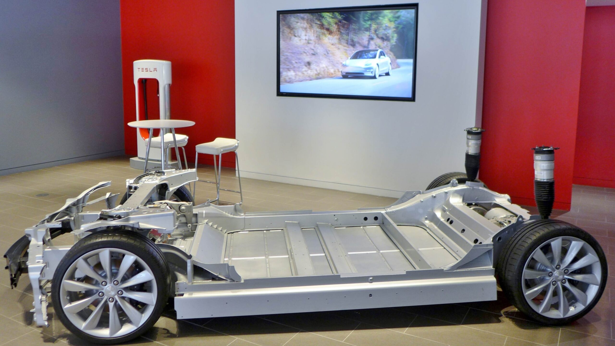 Elon Musk Tesla 4680 Battery NEW UPDATED: 60% Price DROP & Maximum Energy Boost