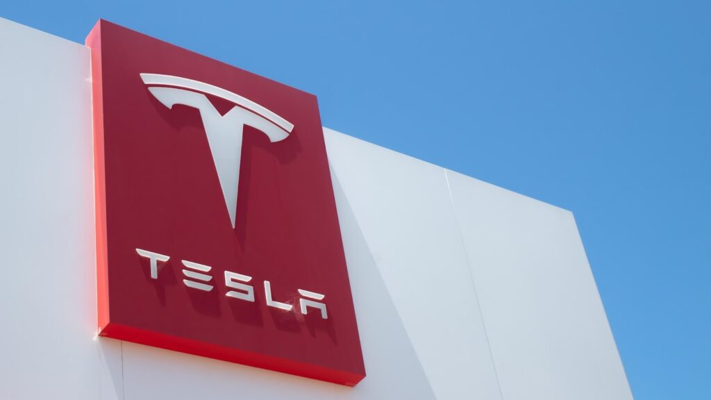 Something Weird is Happening At Tesla