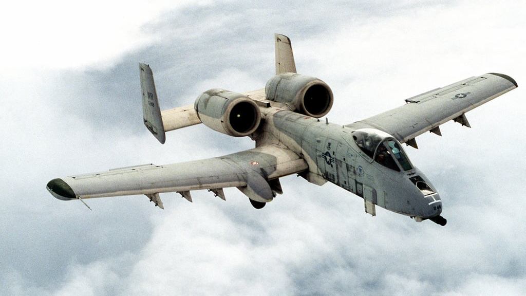 Tesla Shocks the Industry With World's Fastest Electric Plane "Falcon X"