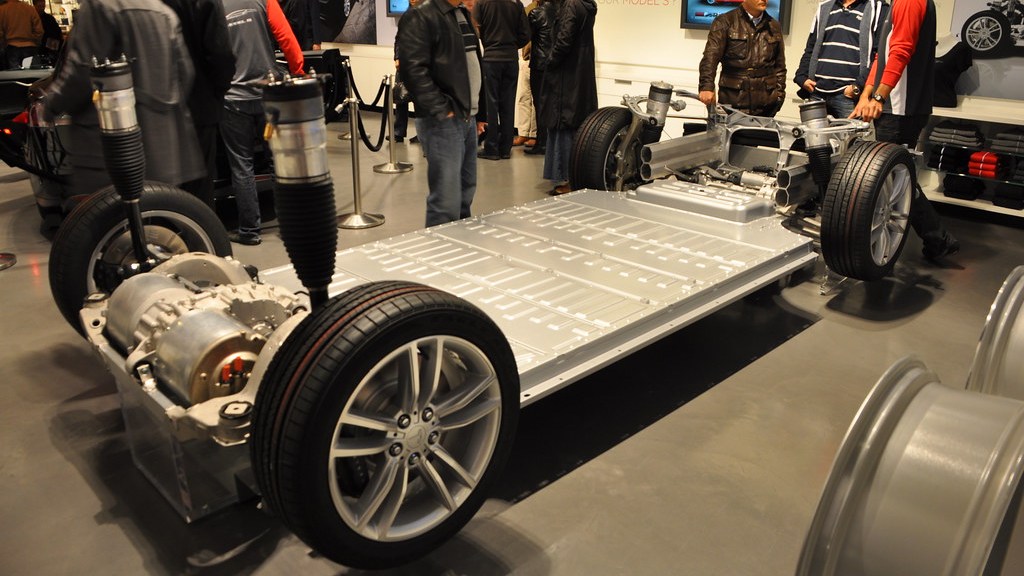 New Tesla Battery Technology! Tesla Model 2: 5,000-cycle LFP, 90% after 10 years, 9min cell rejected