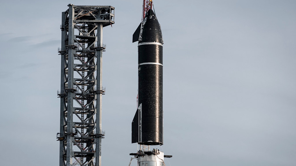 First SpaceX Super Heavy V3 Catching Confirmed! Totally Turns Starship Program Up a Notch