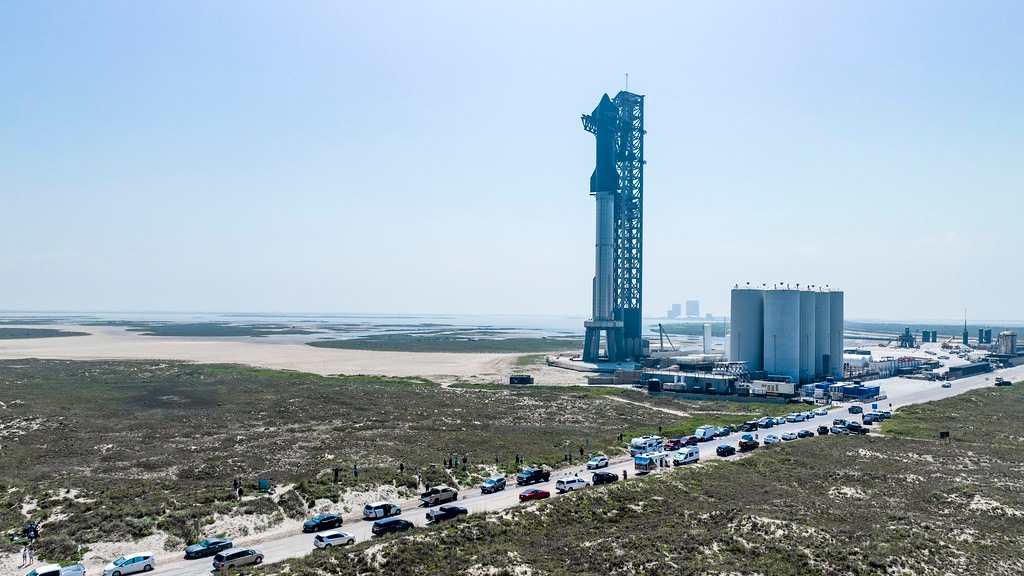 SpaceX’s New Starship X10 Less Refueling Method to Land on The Moon Shocked NASA
