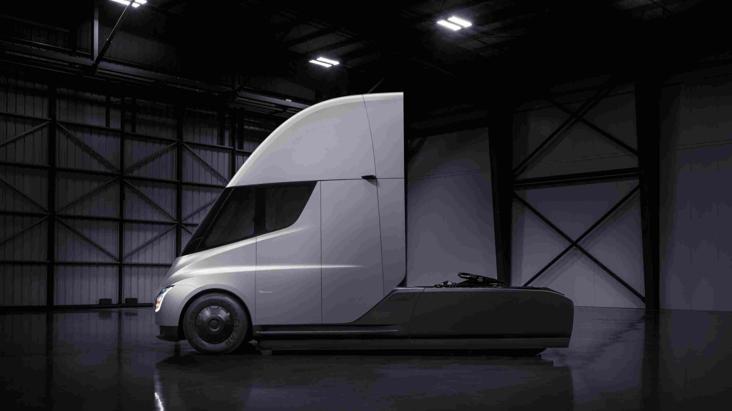 Tesla Semi's 1.55 kWh/Mile Efficiency Changes Everything
