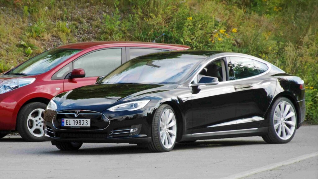 Elon Musk Touring New Car Assembly Line Destroys EV Industry