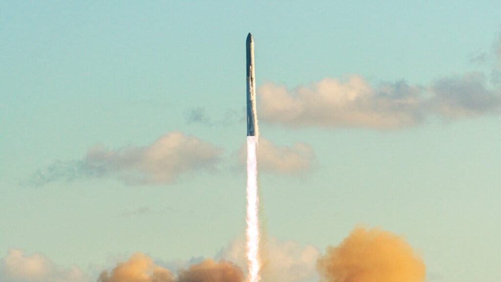 SpaceX Starship Flight 13’s Massive Surprise Success Destroyed the Industry