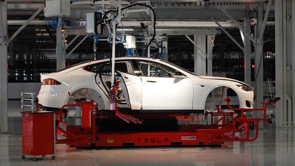 Take A Look This Incredible Tesla Giga Press 50,000 Tons Destroying EV Industries