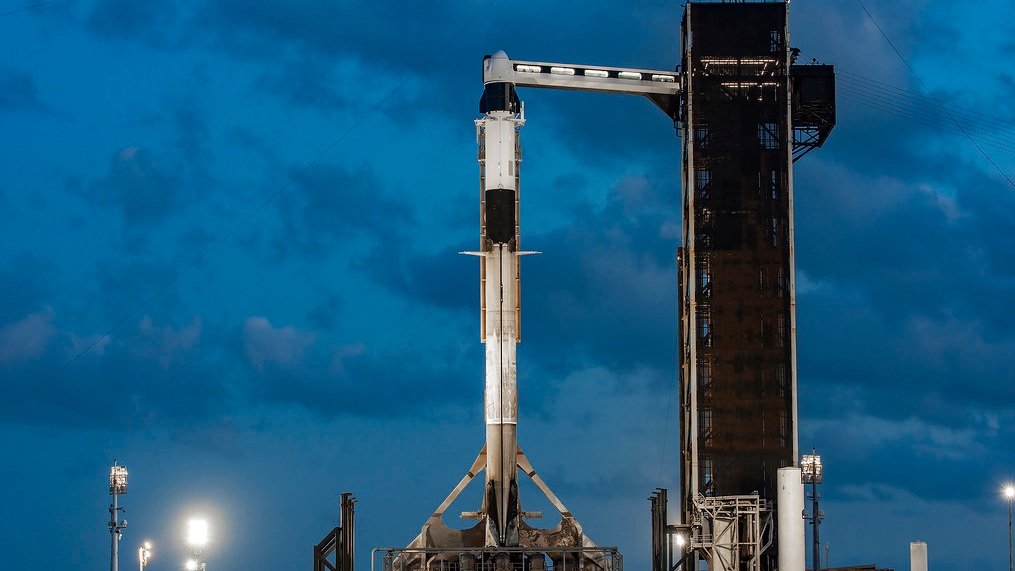 SpaceX Falcon 9’s Retirement Begins Totally Shocked the Industry, Why? Can Starship Replace?