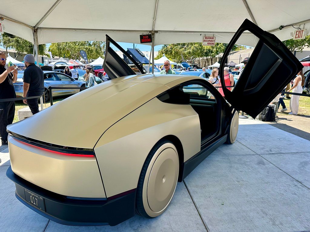 Tesla Cybercab 2027
