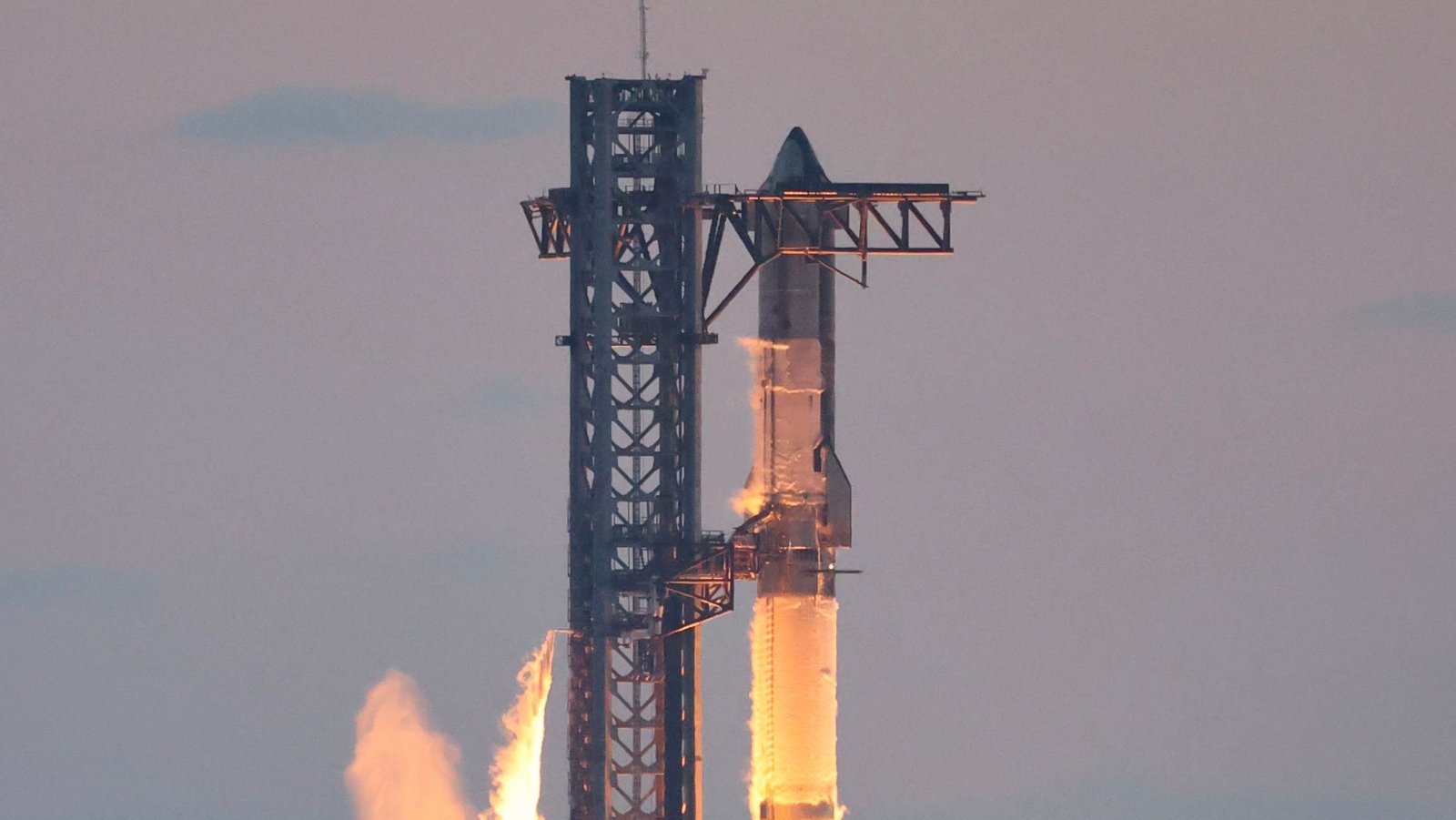 Wow! Starship Flight 15 Rocket Pair is getting "Cryo" together