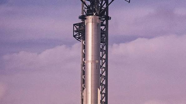 SpaceX Starship Booster